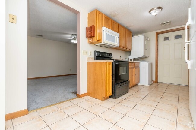 Building Photo - 119 Union St Unit 5 Rental