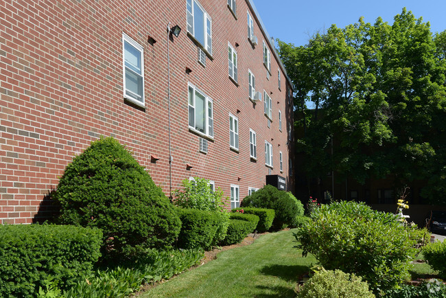 110 Babcock St