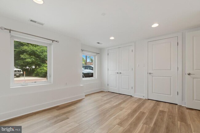 Building Photo - 3325 11th St NW Unit 1 Rental