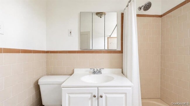 Photo - 104-61 219th St Unidad 2nd Fl