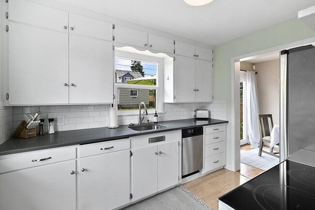 Photo - 4506 N Ferdinand St