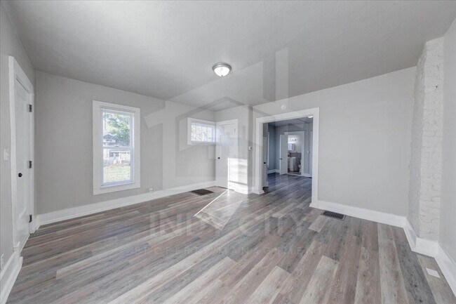 Photo - 622 N Mulberry St