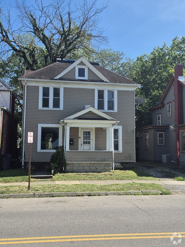 Building Photo - 323 W Main St Rental