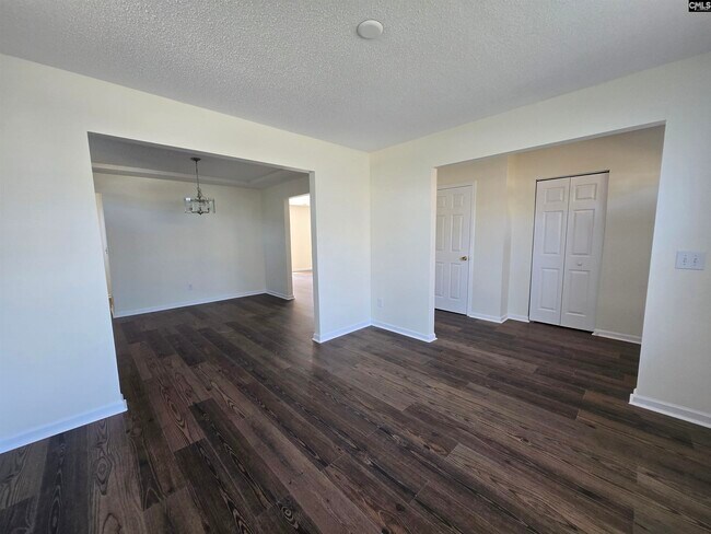 Photo - 132 Fox Grove Cir