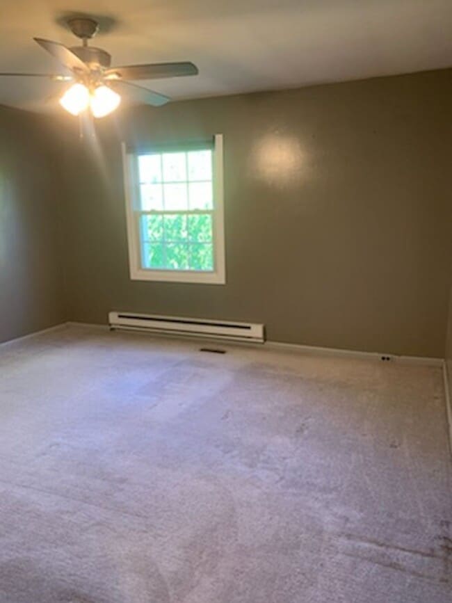 Photo - 967 Stratford Ct