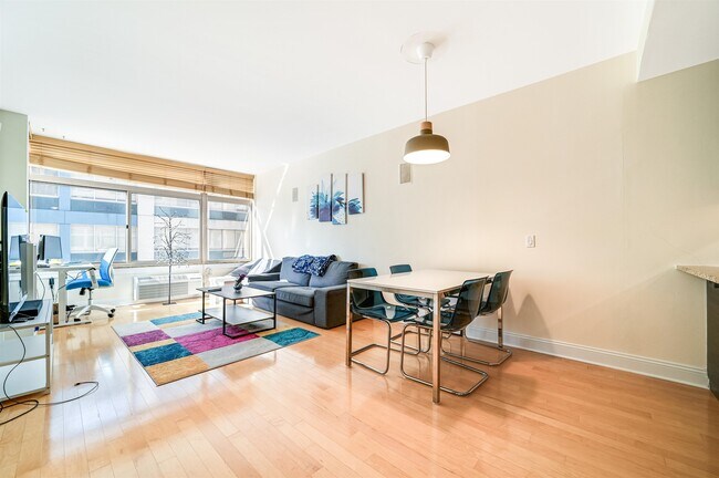 Photo - 10 Regent St Unit #516