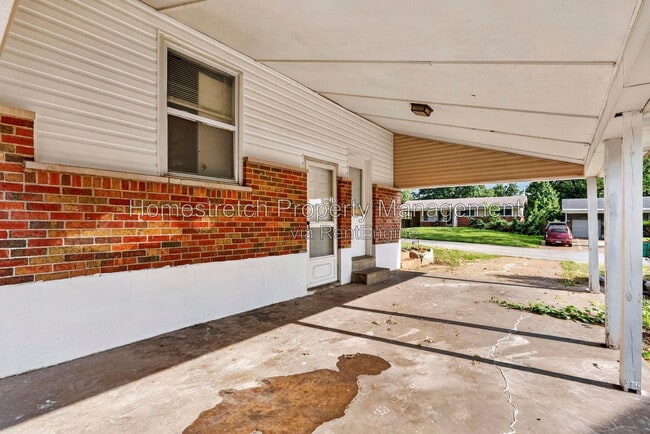 Photo - 2247 Hollis Dr