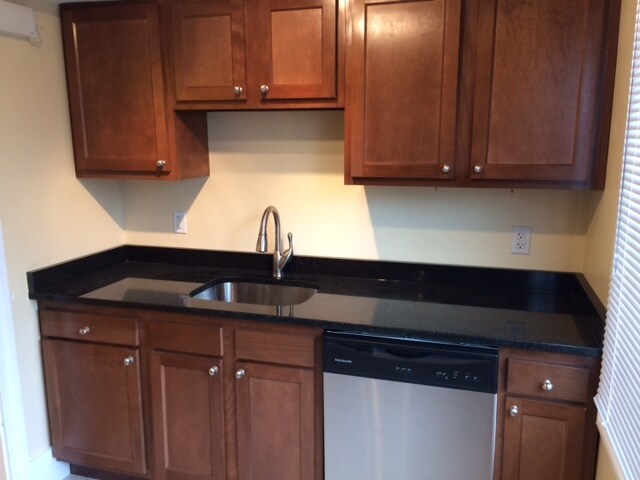 Photo - 208 Holland St Unit 2