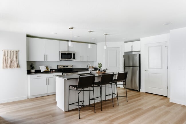 Photo - Bloomington Apartments