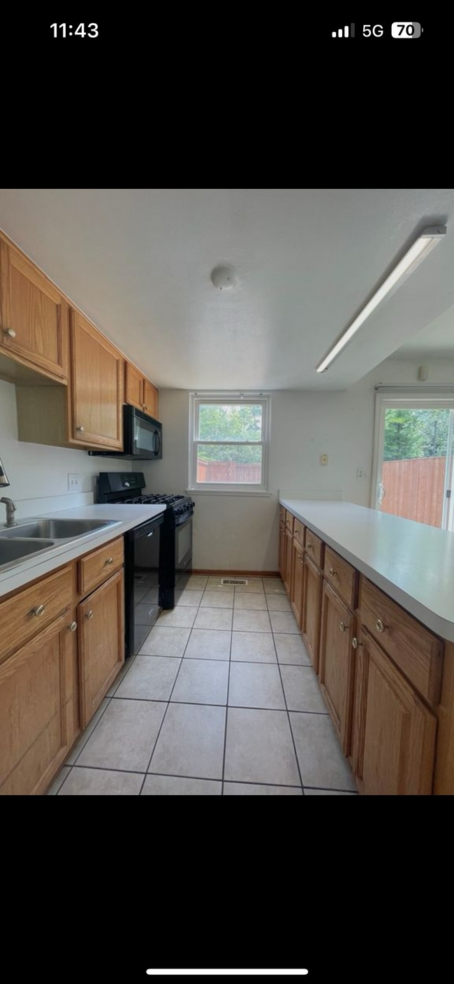 Photo - 1766 Hassell Rd