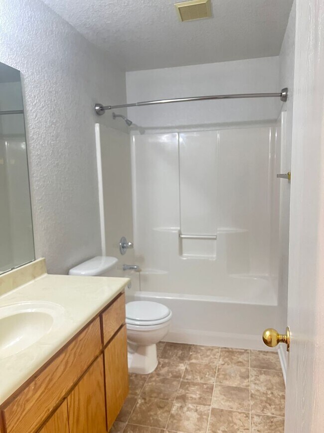 Photo - 2806 Alma Dr Unidad A