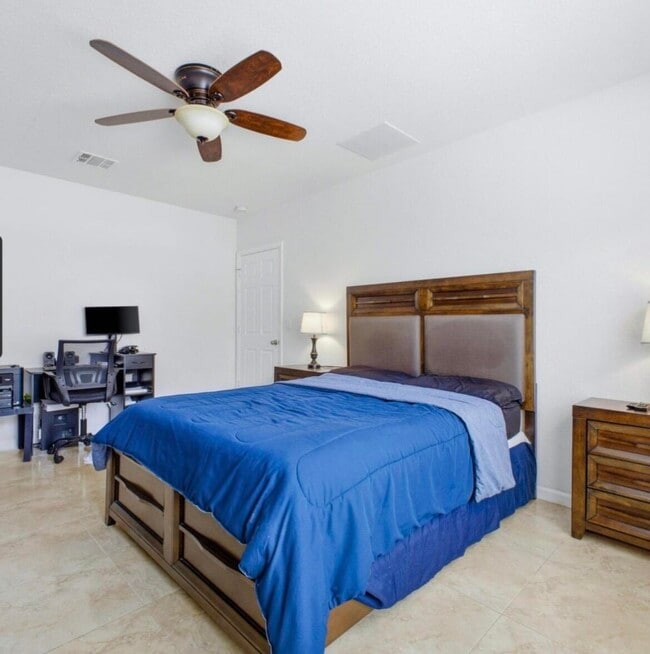 Photo - 113 SE 3rd Ave