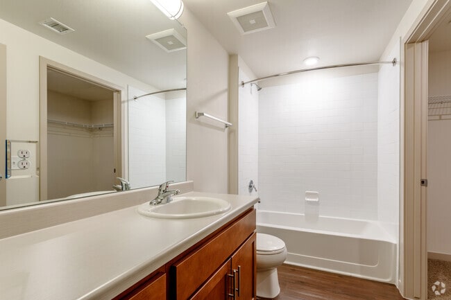 1BR, 1BA - 623 SF - Crisman Apartments