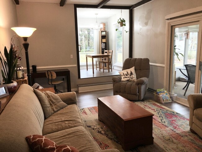 Photo - 3629 S Kingsbury Ave