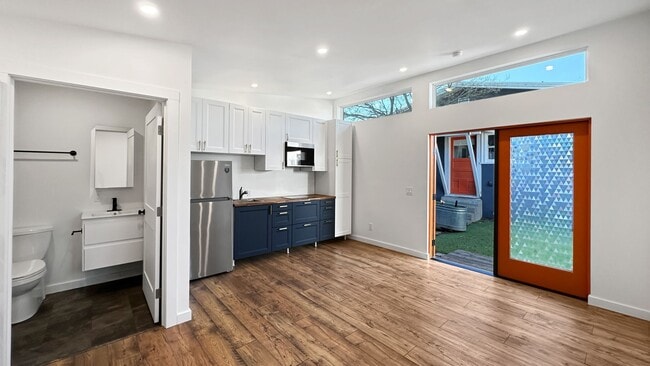 Photo - 22nd760 Unit 760B