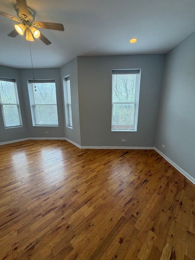 Photo - 2300 S Ridgeway Ave Unit 3