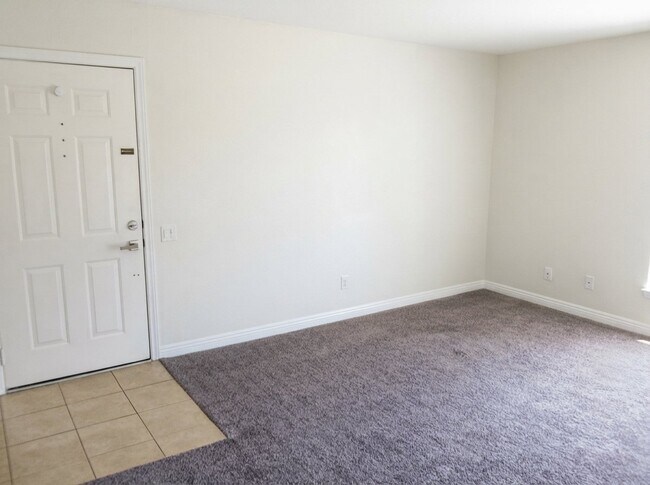 1490 Naranca Ave Unit 5