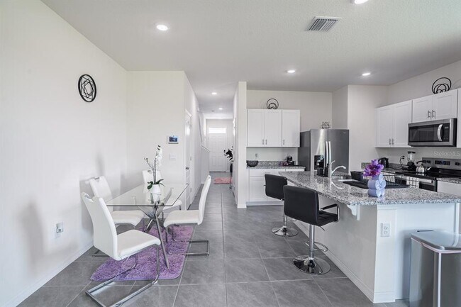 Photo - 1456 Isleta Lp