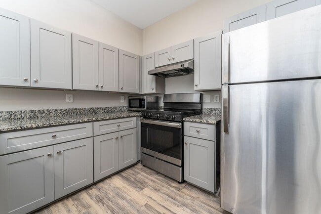 Photo - 1715 Sherwood St