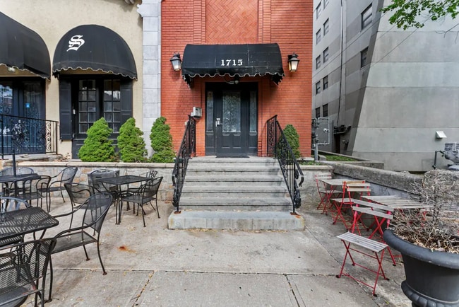 Photo - 1715 Summit St Unit 203