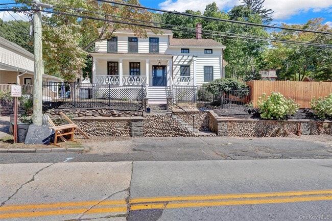 324 Woodbine Ave