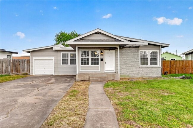 Photo - 929 Ashland Dr
