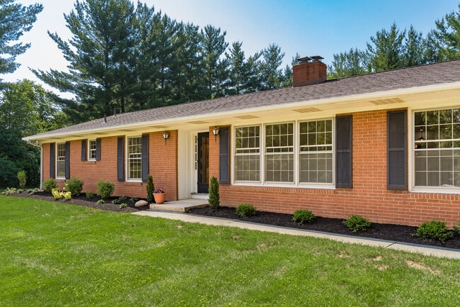 Photo - 4397 Limerick Ln