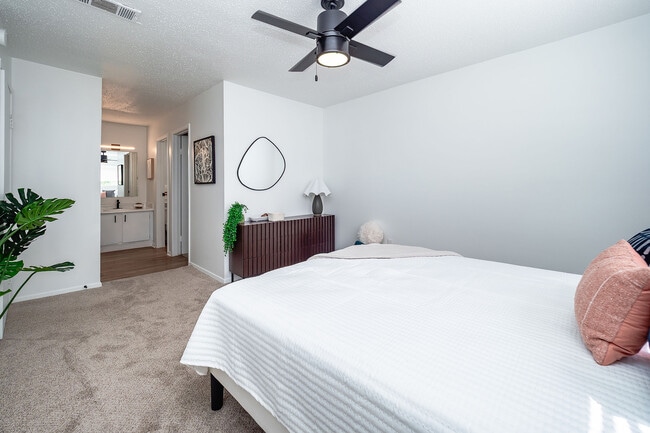 ReNew on Ridgewood Apartments