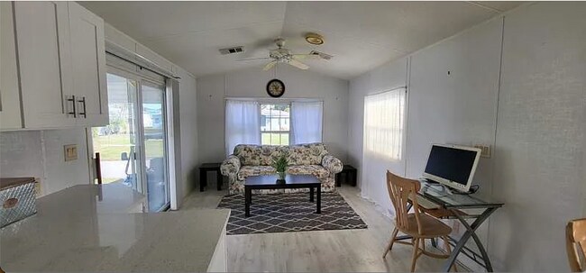 Photo - Cozy 1 bedroom furnished in Resort Style Community
