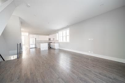 Photo - 556 W 18th St Unit 3