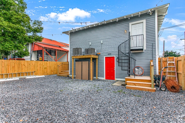 Building Photo - 2230 Amelia St Rental
