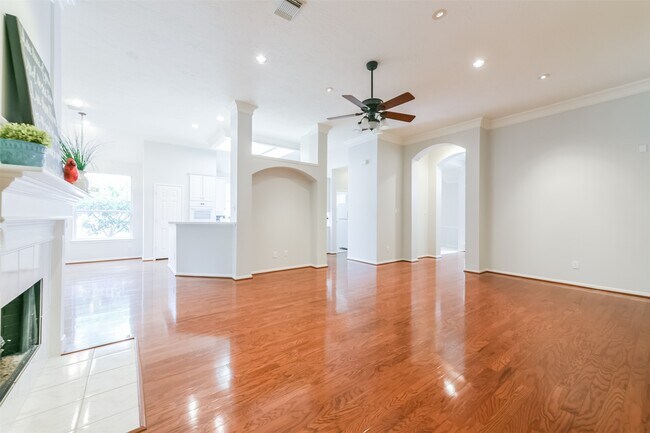 Photo - 14610 Farrawood Dr