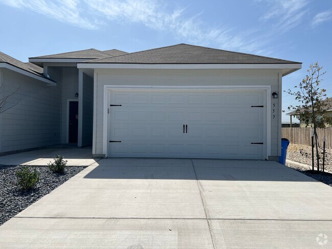Building Photo - Luxury duplex in Seguin! Unit 637 Grayson Lane Rental
