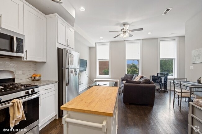 Building Photo - 1422 Chestnut W St Unit 2F Rental