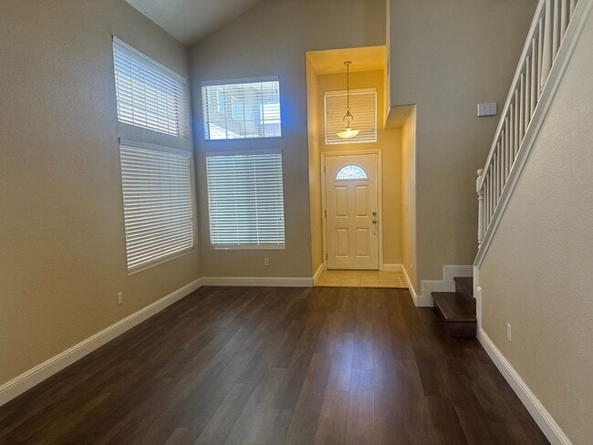 Photo - 961 Celestine Cir