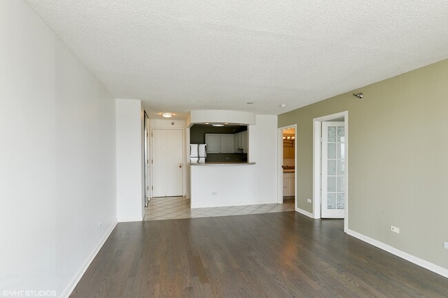 Photo - 111 W Maple St Unit 2711