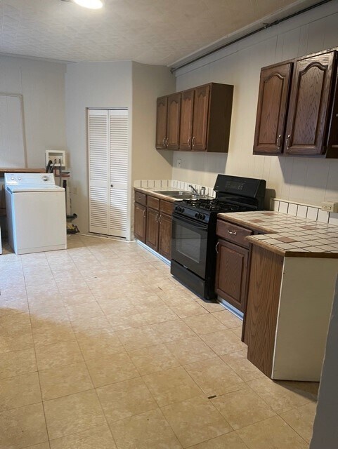 Photo - 913 Clay St Apartment Unit 913.5