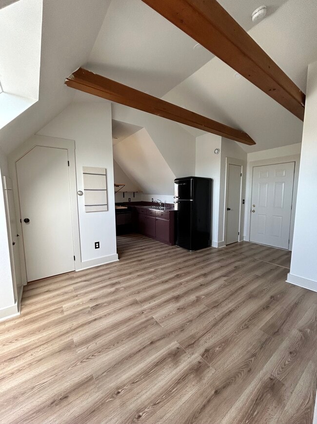 Photo - 332 Broadway Unidad 2