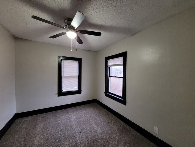 Photo - $795 - 2 bed 1 bath - Single Family Home i...