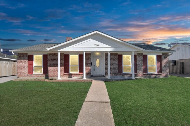 Building Photo - 9126 Troulon Dr