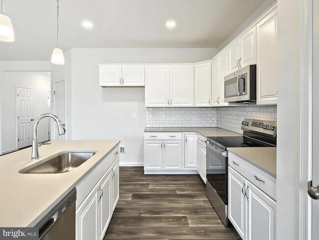 Photo - 7884 Briarwood Dr