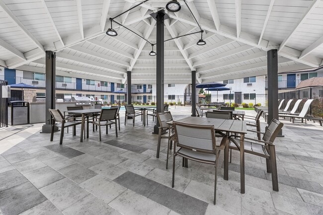 Photo - The Lincoln on Grand