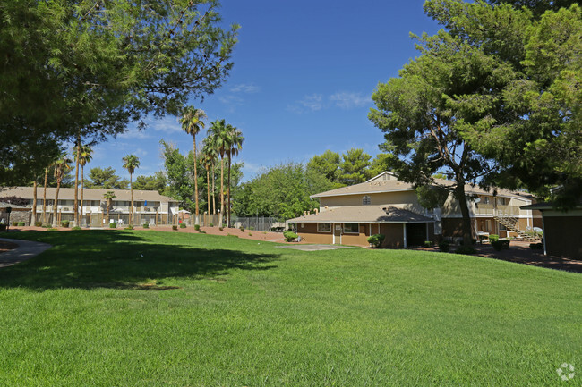 Rosewood Park - Rosewood Park Apartments