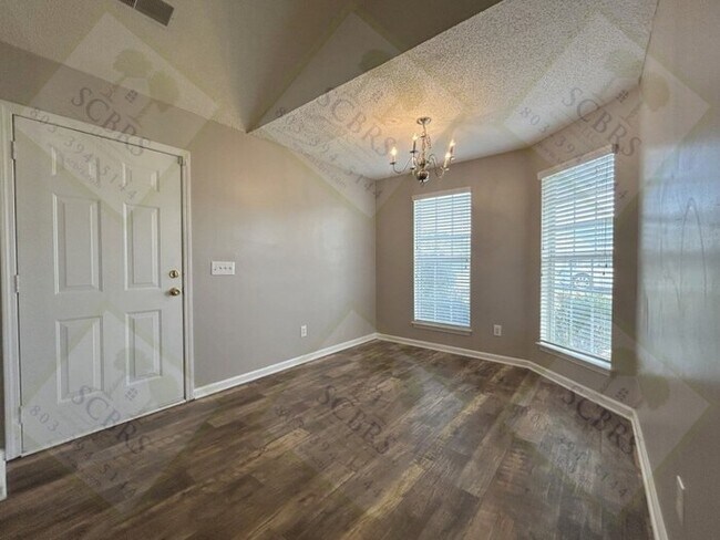 Photo - 352 White Gables Dr