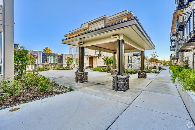 Building Photo - 2330 Yakima Ct Rental