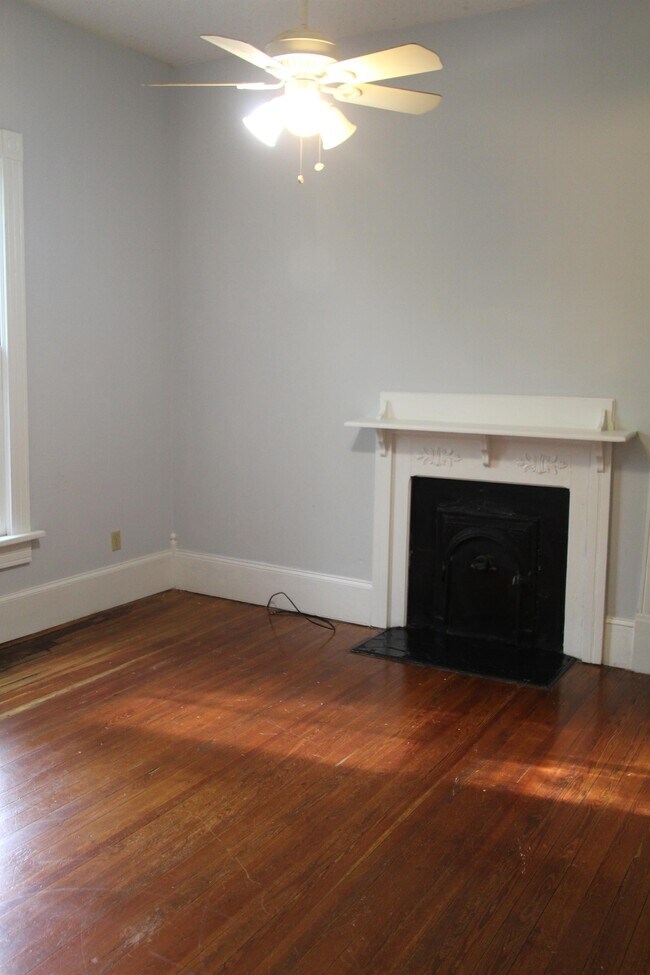 Photo - 459 Glenwood Ave SE