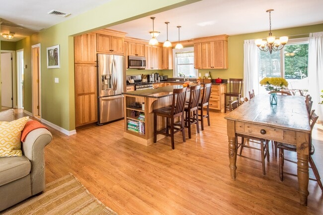 Photo - 16 Beechwood Dr