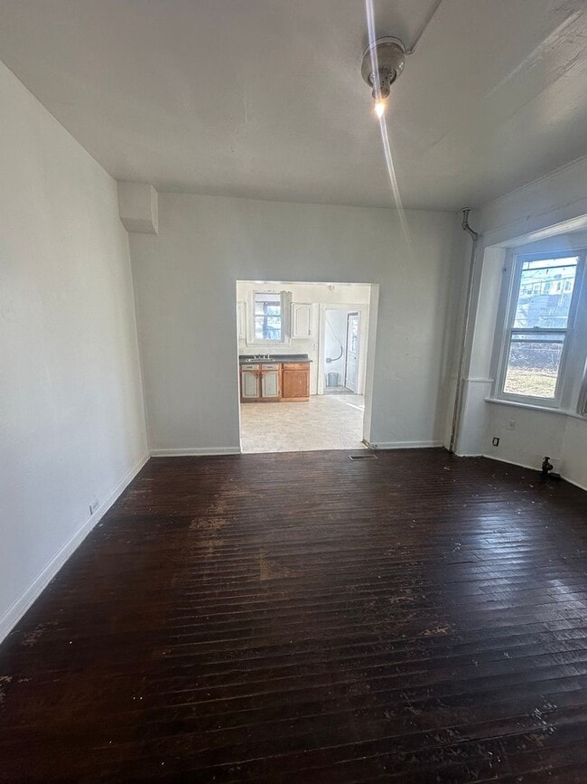 Photo - 650 W King St Unit 1