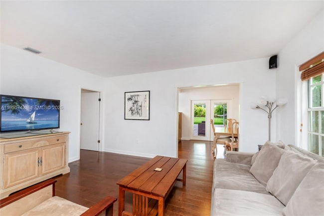 Photo - 2920 SW 30th Ct