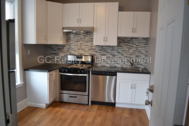 Photo - 4820 N Springfield Ave Unit 4